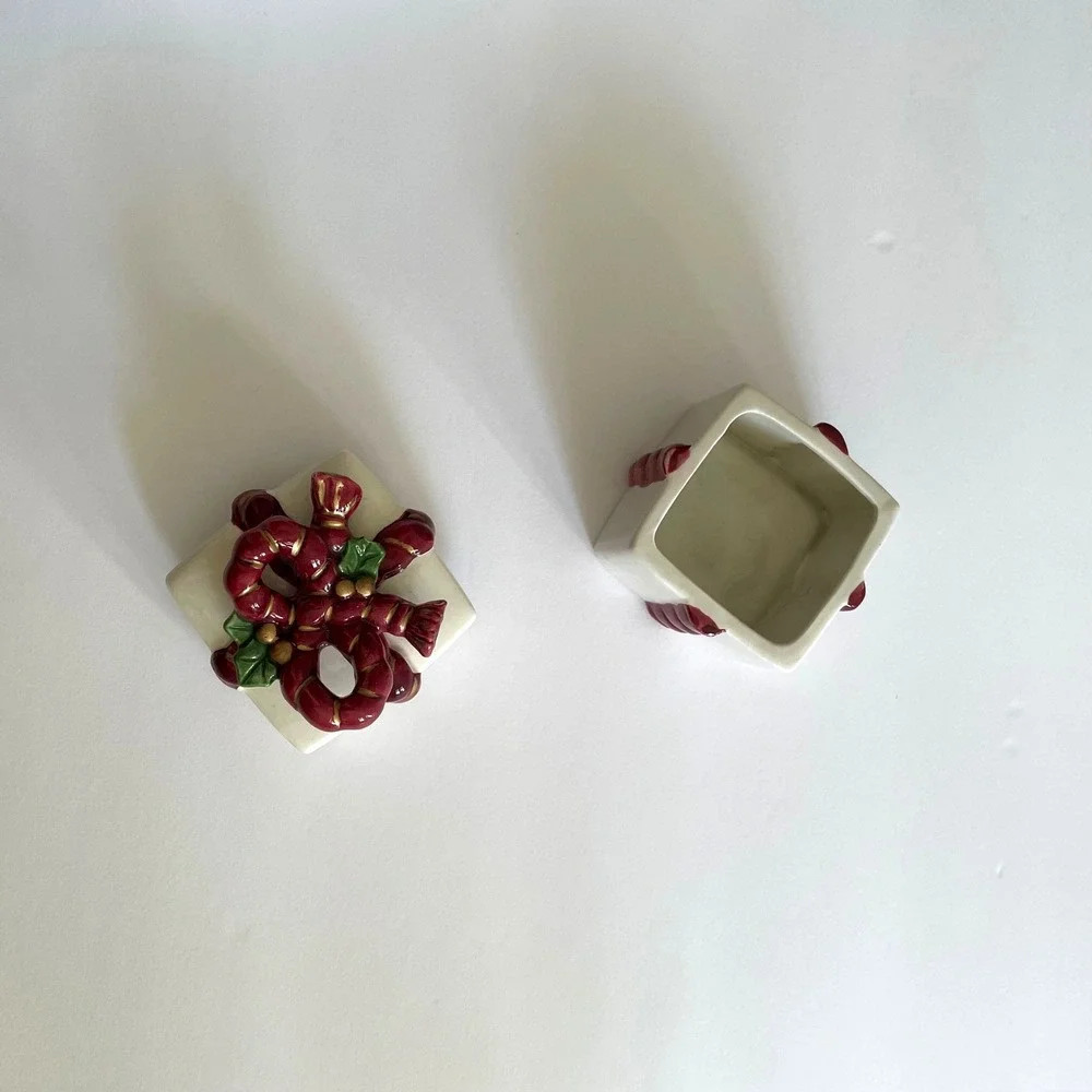 N/A festive ceramic